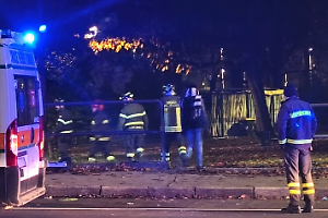 Barriera di Milano, fiamme nelle ex piscine: “È una crack house a cielo aperto”