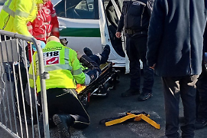 Automobilista guida col cellulare, investe un vigile e lo trascina per metri: è successo nell'Alessandrino