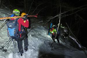 Valanga a Pragelato, ore di soccorsi tra vento e buio: scialpinista salvato dopo una lunga operazione in quota (FOTO)
