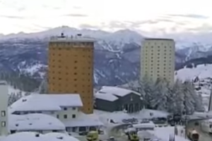 Sequestrata la Torre Rossa di Sestriere, l’hotel simbolo chiude all’improvviso per problemi di sicurezza