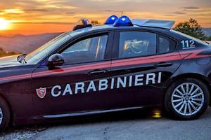 Boato nella notte a Cumiana: assalto al bancomat Unicredit con l’esplosivo, banda in fuga