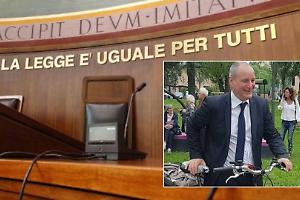 Morte di Aldovino Lancia, al processo scontro sulle buche: per il Comune erano solo “screpolature”