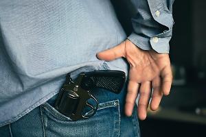 Finisce i soldi per la ristrutturazione e torna armato al Compro Oro: arrestato 79enne