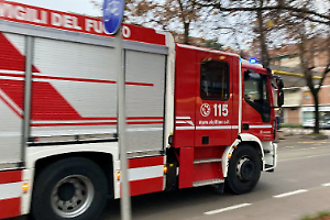 Incendio in una cascina a Gassino Torinese. Intervengono i Vigili del Fuoco
