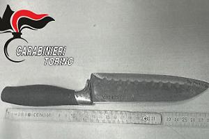 Torino, accoltella una passante alla gola in Barriera Milano: arrestato 22enne