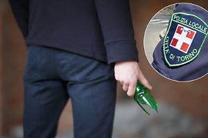 Sale su un autobus con una bottiglia rotta e minaccia gli agenti: condannato a quattro mesi e venti giorni