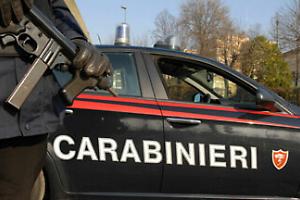 Botte ai vigilantes per 500 euro: rapina al centro commerciale di Settimo Torinese