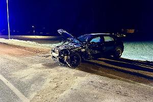 Cavagnolo, ancora un incidente sulla “590”: auto fuori controllo e schianto contro una villa