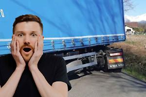 San Francesco al Campo, tir si incastra tra due vie: traffico fermo e gru in arrivo