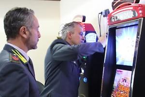 Slot irregolari e milioni evasi: maxi blitz a Torino contro il gioco illegale
