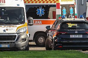 Muore sul balcone sotto gli occhi dei passanti: tragedia a Torino