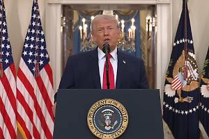 "Trump è impazzito": «Aprire lo Stretto o sarà inferno». Mosca frena: «Basta ultimatum»