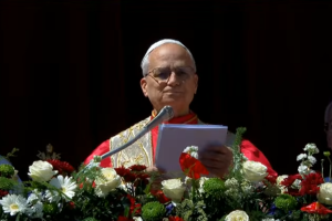 «Chi ha in mano le armi le deponga»: il Papa scuote il mondo e lancia l’appello per la pace (VIDEO)