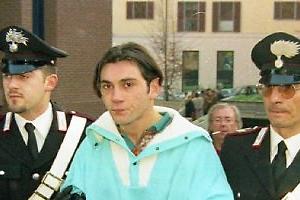 Finisce la fuga di Elia Del Grande: arrestato nel Varesotto su un’auto rubata