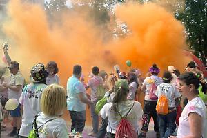 Cirié si colora di solidarietà: successo per la Hope Color