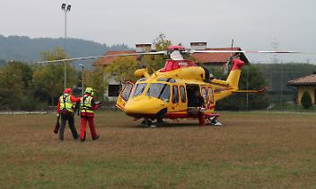 Sedicenne precipita dal balcone a San Giorgio Canavese, trasportata al CTO con politraumi