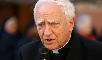 Il prete manager e il culto di Bettazzi