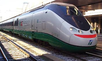 Treno Piacenza-Genova, urla e musica a palla: arrestati due uomini violenti