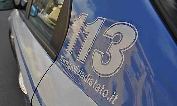 Lite per la precedenza degenera a Mirafiori Sud: ciclista colpito con un bastone, aggressori in fuga