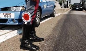 Schianto a Caselle Torinese: si ribalta un’auto, traffico in tilt