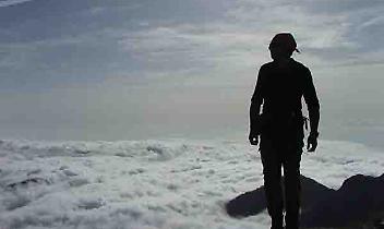 FENESTRELLE. Incidenti montagna: precipita in dirupo, morto escursionista