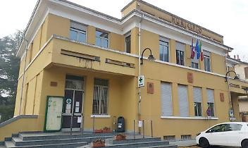 PARELLA. Una deroga per tenere la scuola ancora aperta