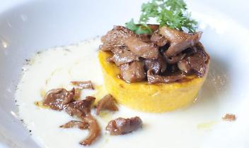 Flan di Funghi Porcini con crema al Parmigiano