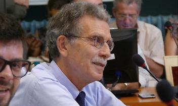 L'assessore regionale Riboldi crea l&rsquo;ospedale perfetto: costa di pi&ugrave;, fa di meno