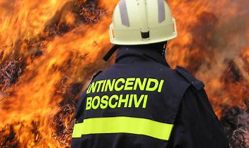 GIVOLETTO. Incendi: fiamme nel Torinese, evacuati ritornano nelle case