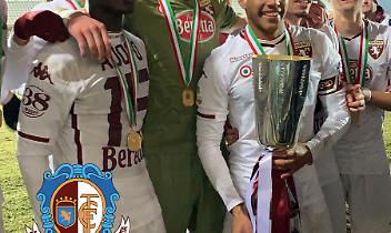 Giocatori presenti al Museo del Grande Torino a Grugliasco per l&rsquo;esposizione della Supercoppa Primavera.
