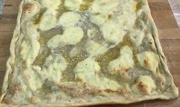 Focaccia di Recco al formaggio