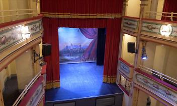 “La Bagna Cauda del Commissario Agenore Pautasso” accende il Teatro Fernandi di Valperga