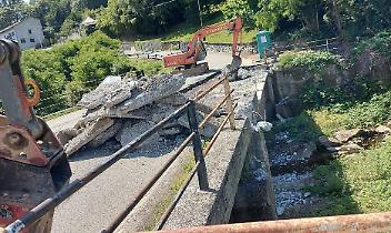 SAN MARTINO. E' ammalorata una colonna sul ponte sul torrente Boriana: la Città metropolitana fa i lavori