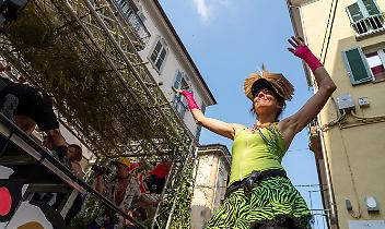 IVREA. Non stiamo zitti perchè ha più like di noi. Non abbiamo paura di Cosmo
