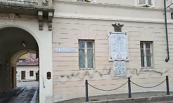 LAMPORO. È stato lui ad imbrattare il Municipio?