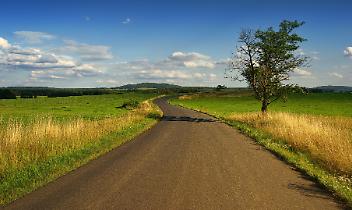 "Avremmo bisogno di soldi per asfaltare le strade"