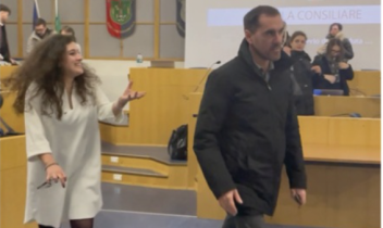 I permalosi di Settimo: si offendono coi giornalisti e non rispondono alle domande