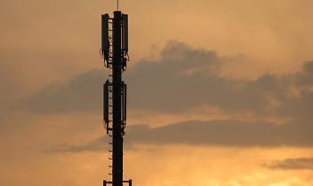 Ripetitori telefonici (immagine d'archivio)