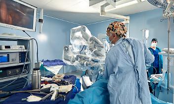 Tumore alla prostata, all&rsquo;Irccs di Candiolo intervento con robot, intelligenza artificiale e realt&agrave; aumentata