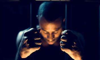 Le carceri sono troppo affollate