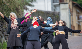 Una performance del Collettivo Biloura