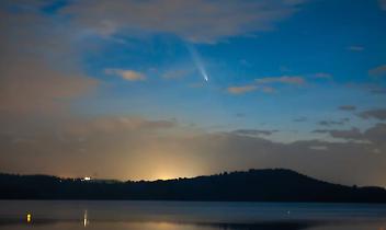 La cometa C/2023 A3 Tsuchinshan-ATLAS fotografata da Ilario Manfredo ad Azeglio