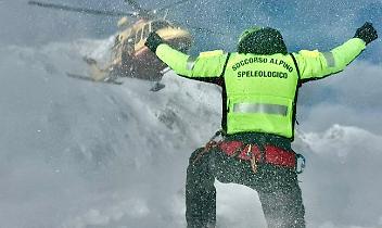 Neve fitta in Piemonte, rischio valanghe forte a nord