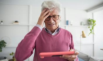 Finti tecnici dell’acquedotto derubano un’anziana: inseguiti in autostrada