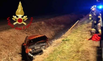 La scena dell'incidente nella foto dei vigili del fuoco