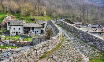 Valchiusa, la comunità che cura: arte, benessere e cultura per costruire legami