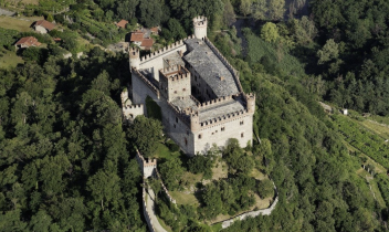 Il Castello di Montalto Dora riapre le porte: viaggio tra torri, leggende e panorami mozzafiato
