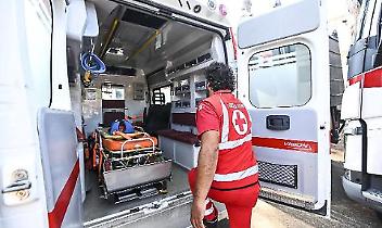 Incrocio killer: scontro tra due auto, due feriti e traffico rallentato