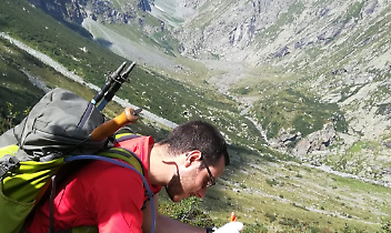 Groscavallo e la vergogna della Bandiera Nera. Il progetto della strada nel Vallone di Sea porta il Comune sul banco degli imputati di Legambiente