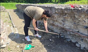 La rinascita di Industria: giovani e volontari ripuliscono le rovine romane
